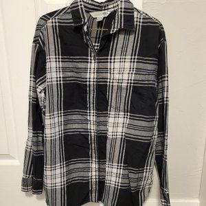 Old Navy Long Sleeve Button Down Shirt